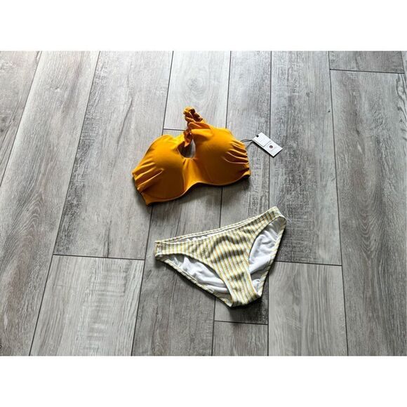 Target Shade & Shore two-piece bikini swimsuit size S 32DD - Picture 1 of 13